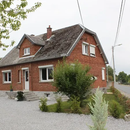 Le Montobuis Apartment *